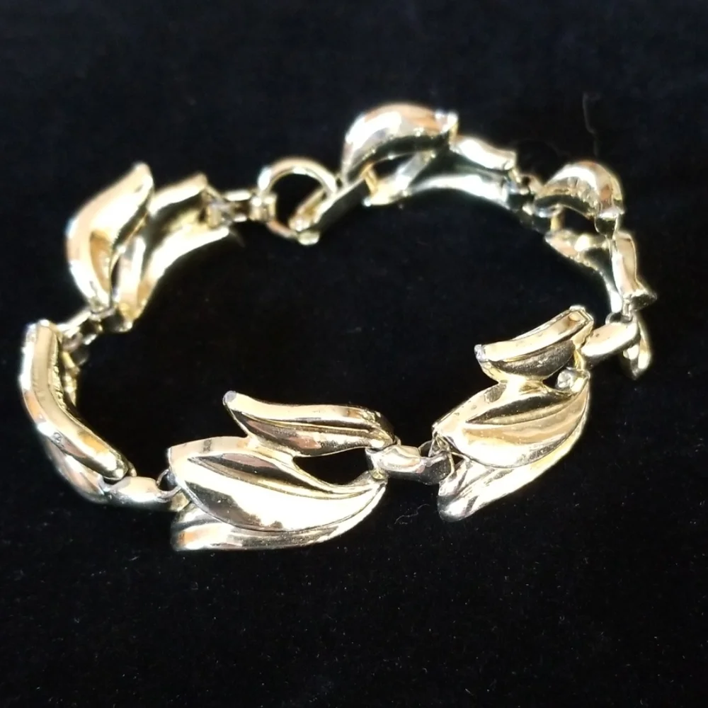 Vintage Mid Century Goldtone Link Metal Bracelet